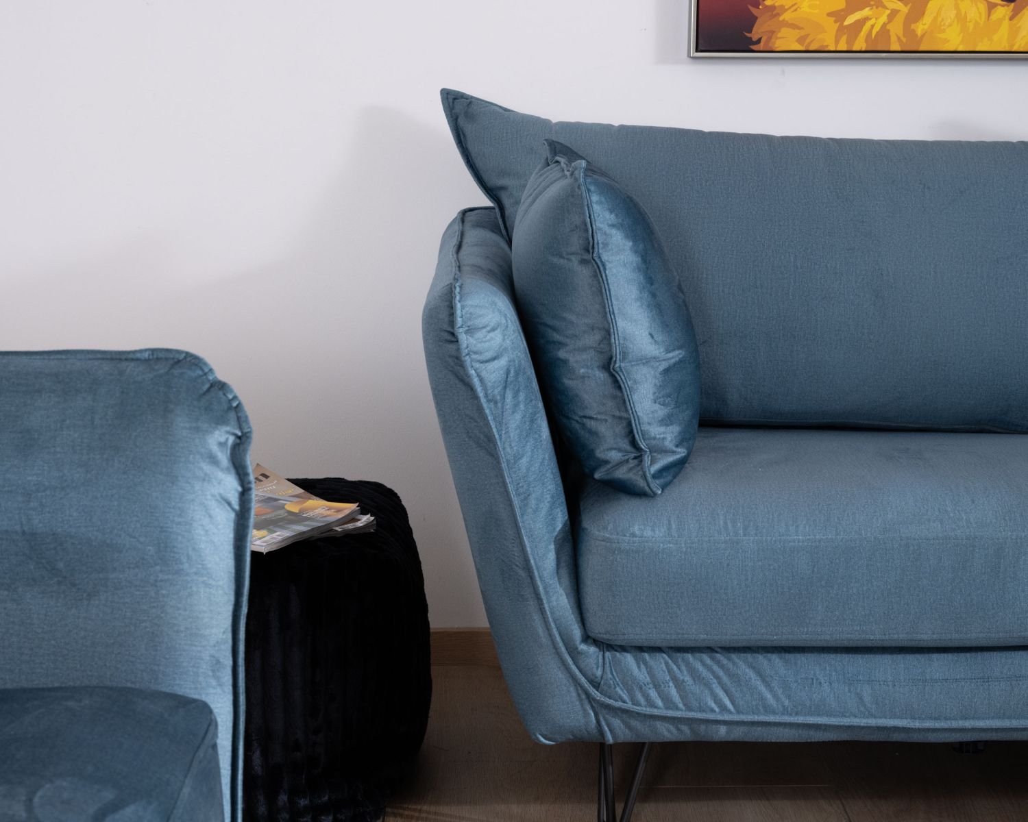 Divano blu a 3 posti dal design vintage "Hasting" in tessuto e metallo