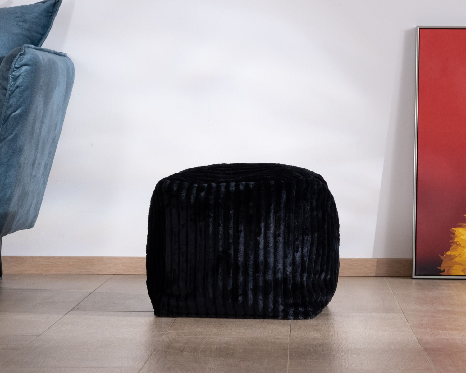 Pouf quadrato in velluto a coste "Lizard" color antracite dal sapore accogliente e chic