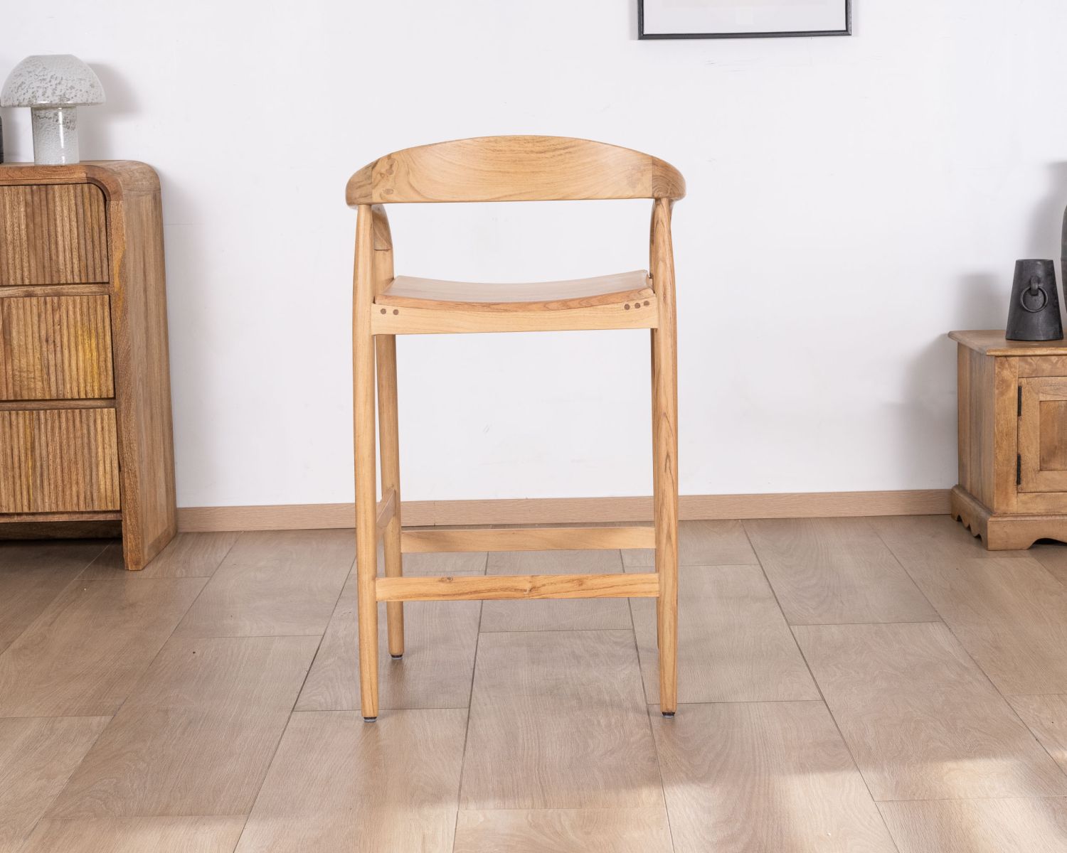 Sgabello da bar "Vogue" in acacia, design puro con schienale