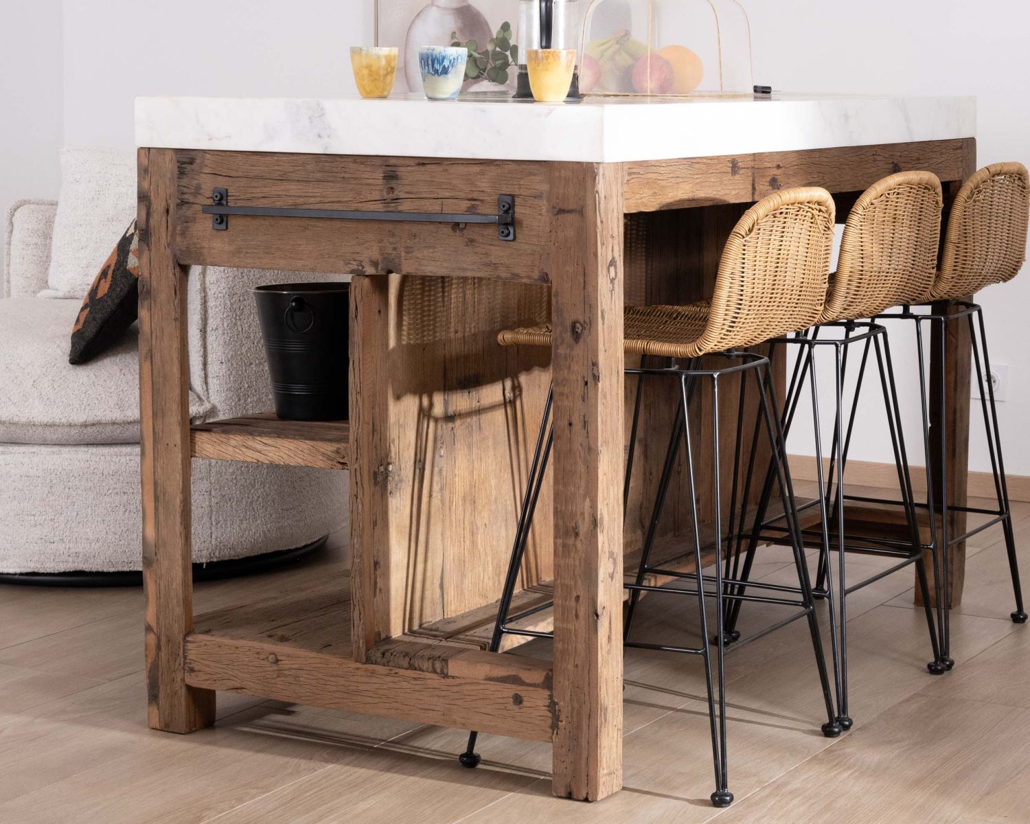  Blocco cucina "Grana" in teak di recupero con piano in marmo bianco