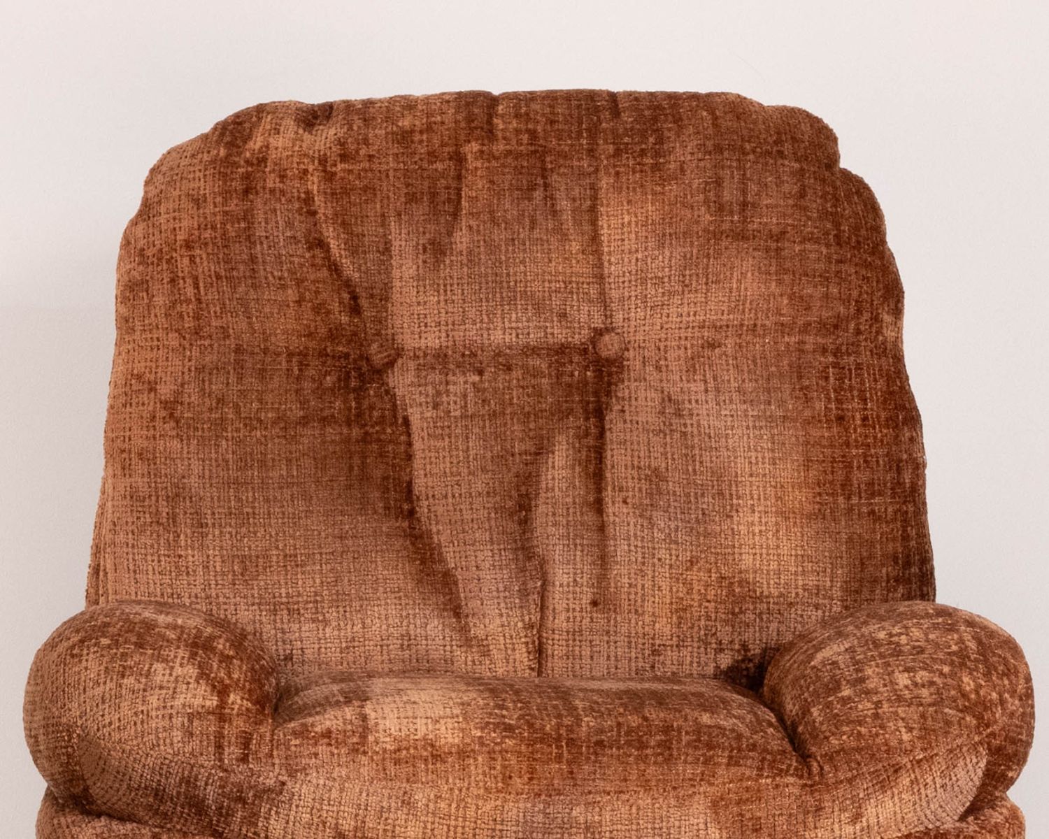 Poltrona girevole a 360° "Panama" in tessuto bouclé terracotta, seduta morbida e design avvolgente
