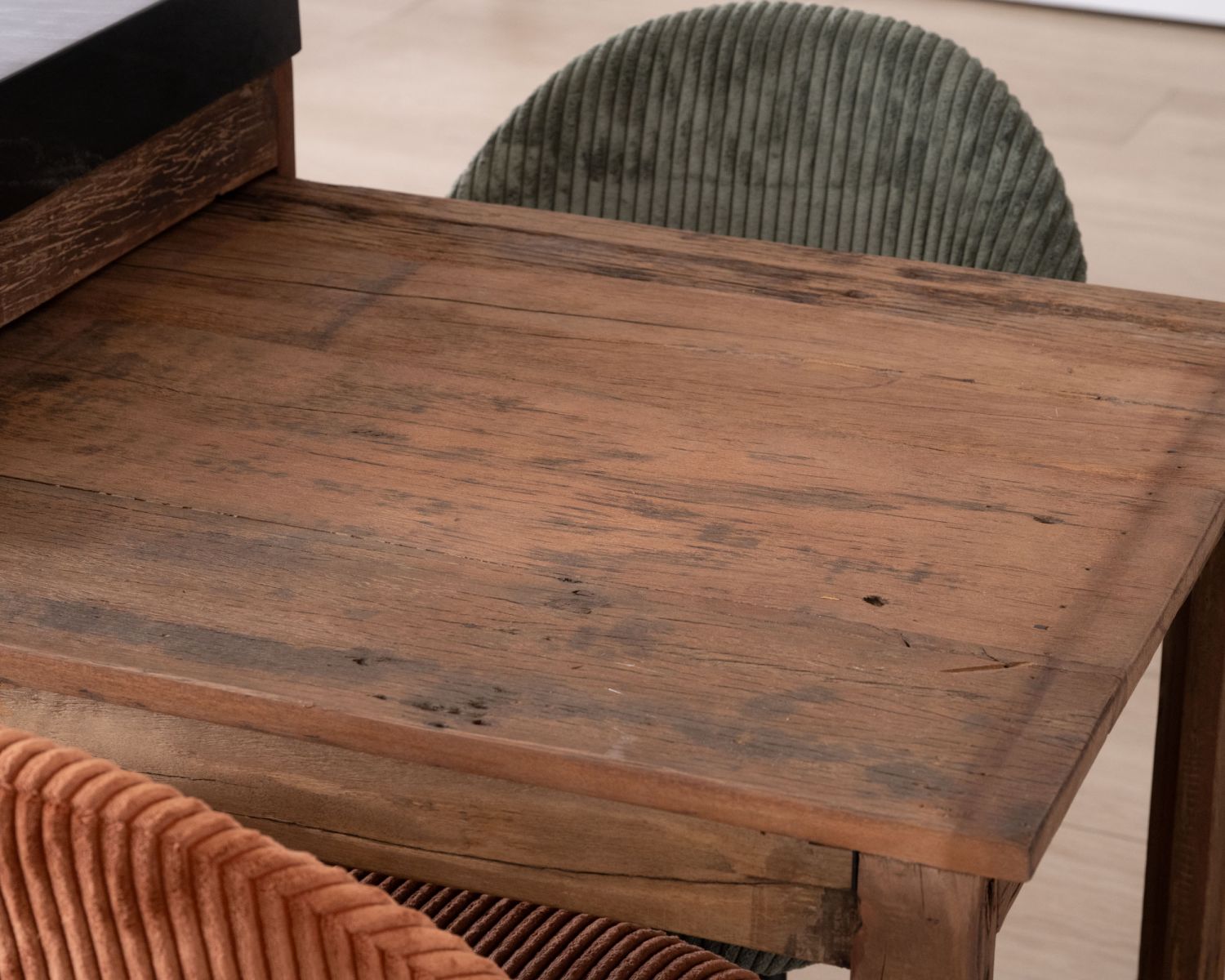  Isola della cucina in teak di recupero con zona snack "Grana" estensibile e piano in marmo nero