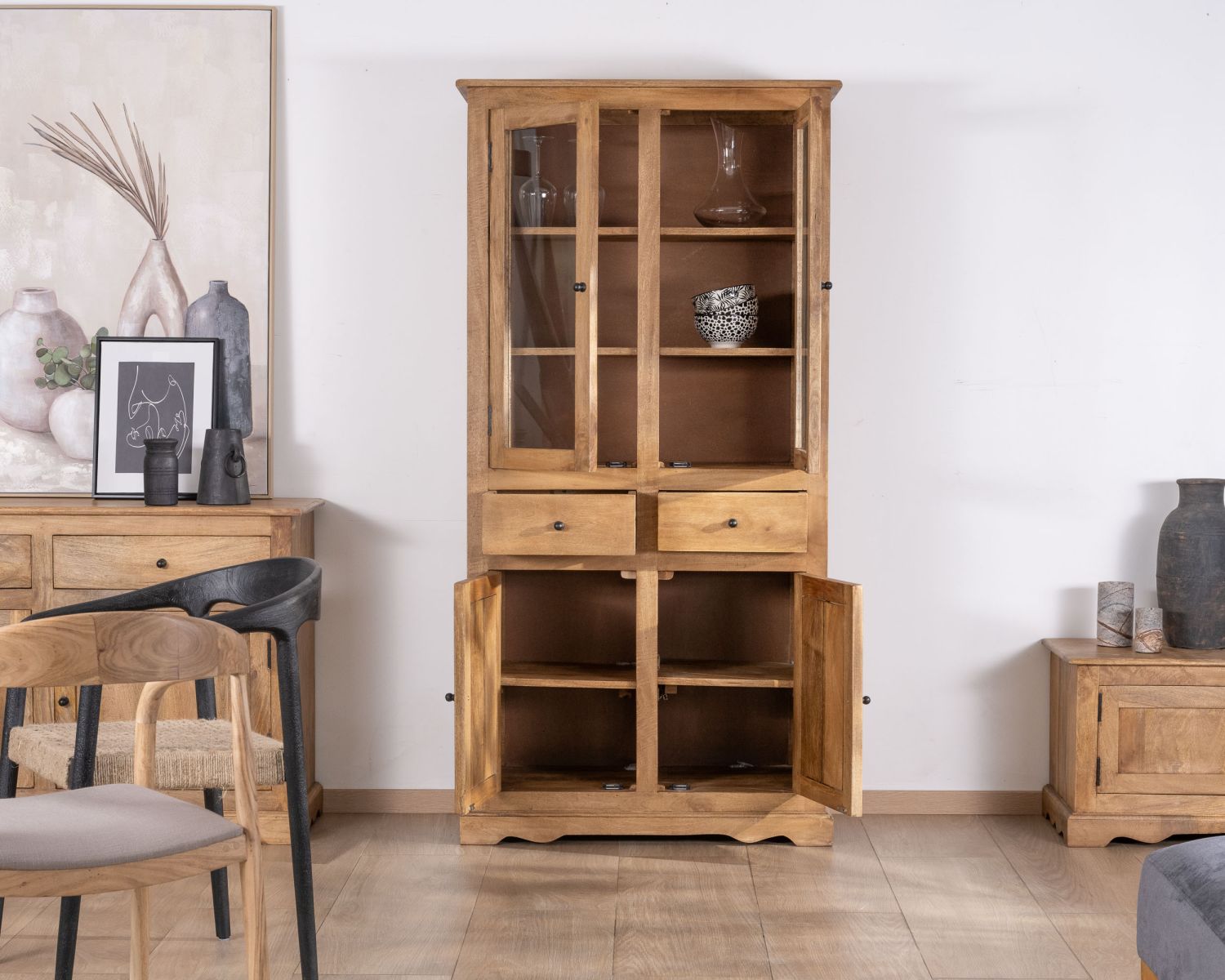 Armadio per le porcellane in stile country in legno di mango con ante in vetro "Sarah"