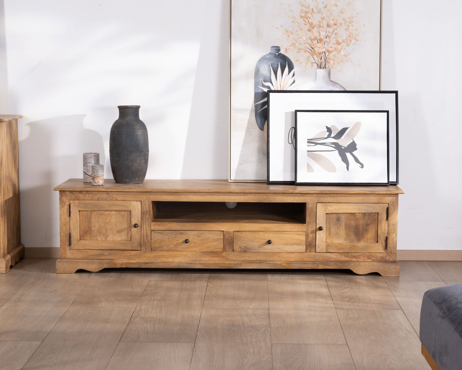 Grande porta TV country chic in legno di mango da 180 cm "Sarah