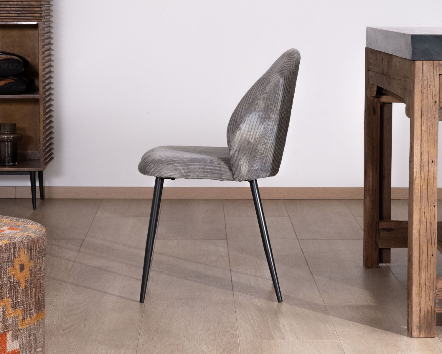 Set di 4 sedie da pranzo contemporanee "Bellot" in velluto a coste grigio