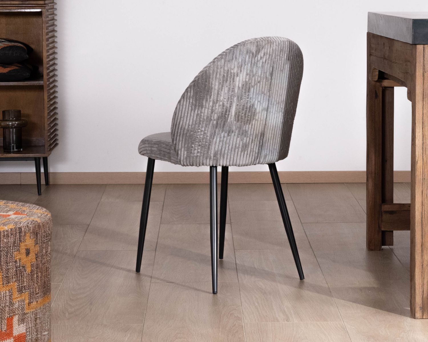 Set di 4 sedie da pranzo contemporanee "Bellot" in velluto a coste grigio