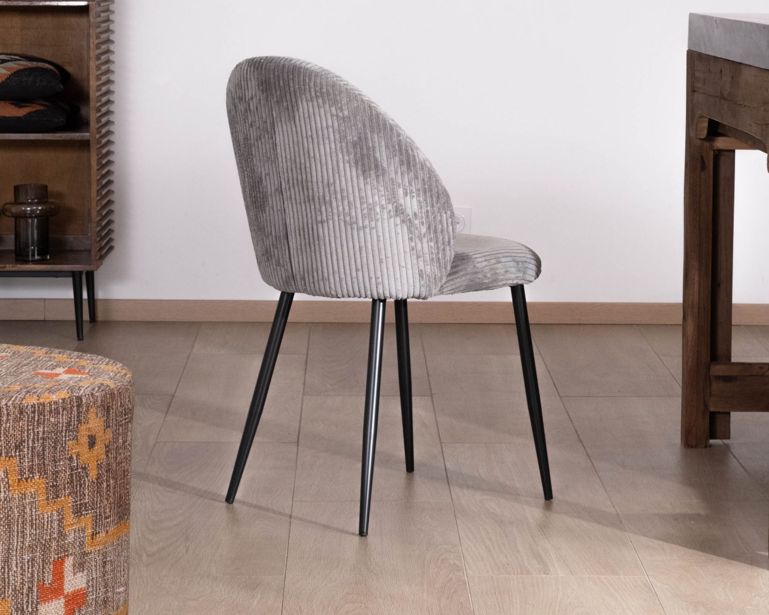 Set di 4 sedie da pranzo contemporanee "Bellot" in velluto a coste grigio