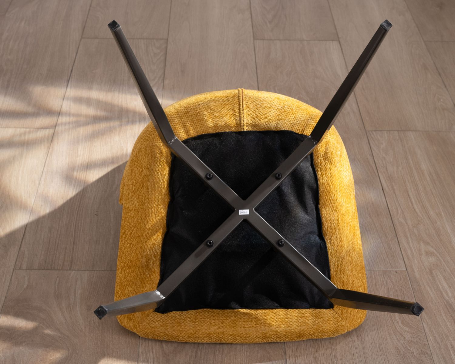 Set di 2 sedie da pranzo vintage "Niko" in tessuto giallo senape