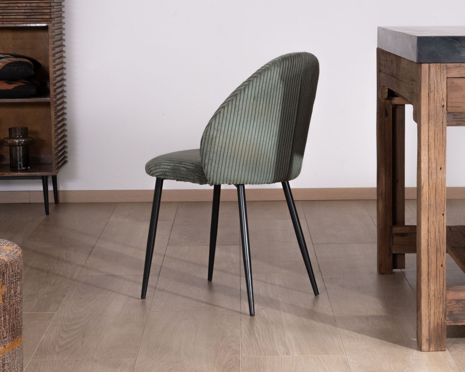 Set di 4 sedie da pranzo "Bellot" in stile vintage in velluto verde salvia scuro