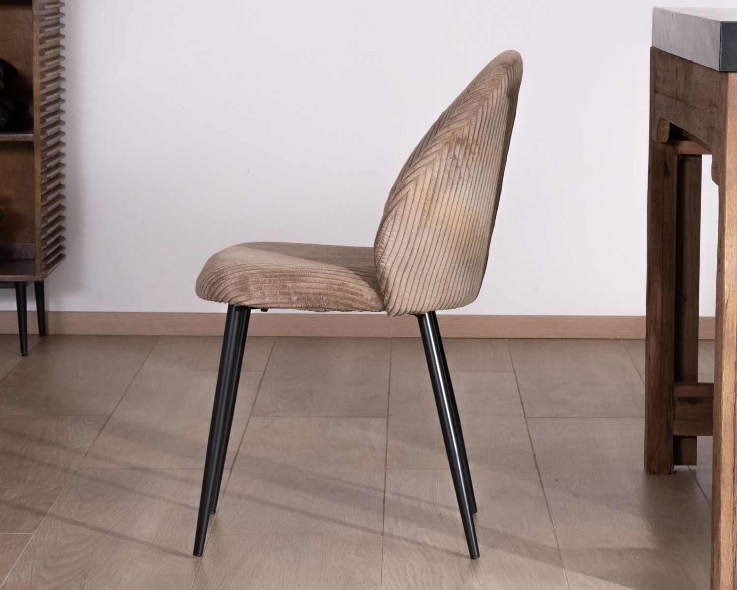 Set di 4 sedie da pranzo "Bellot" in velluto a coste vintage color tortora 