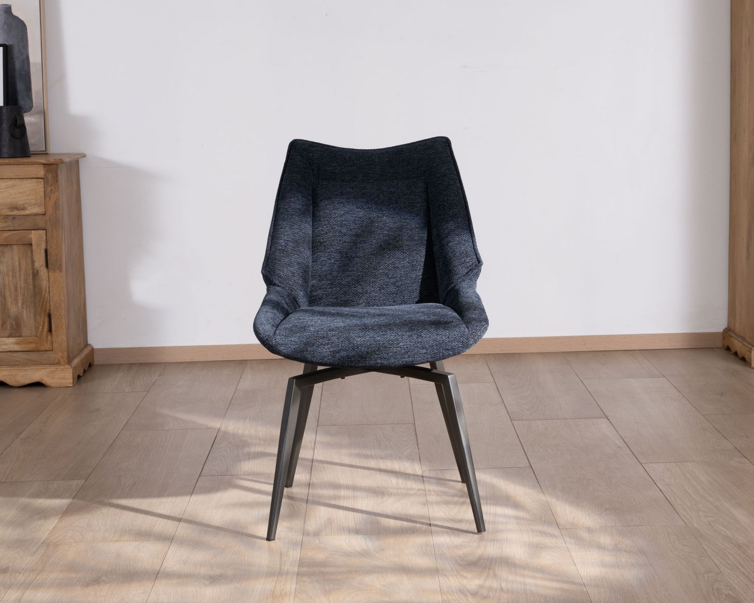 Set di 2 sedie da pranzo in stile vintage con tessuto blu scuro e gambe in metallo "Niko"