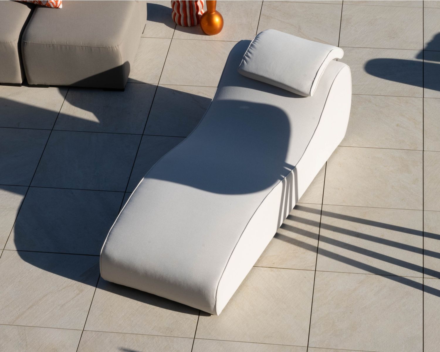 Sdraio "Miroly bay" a 1 posto dal design organico in tessuto speciale per esterni bianco