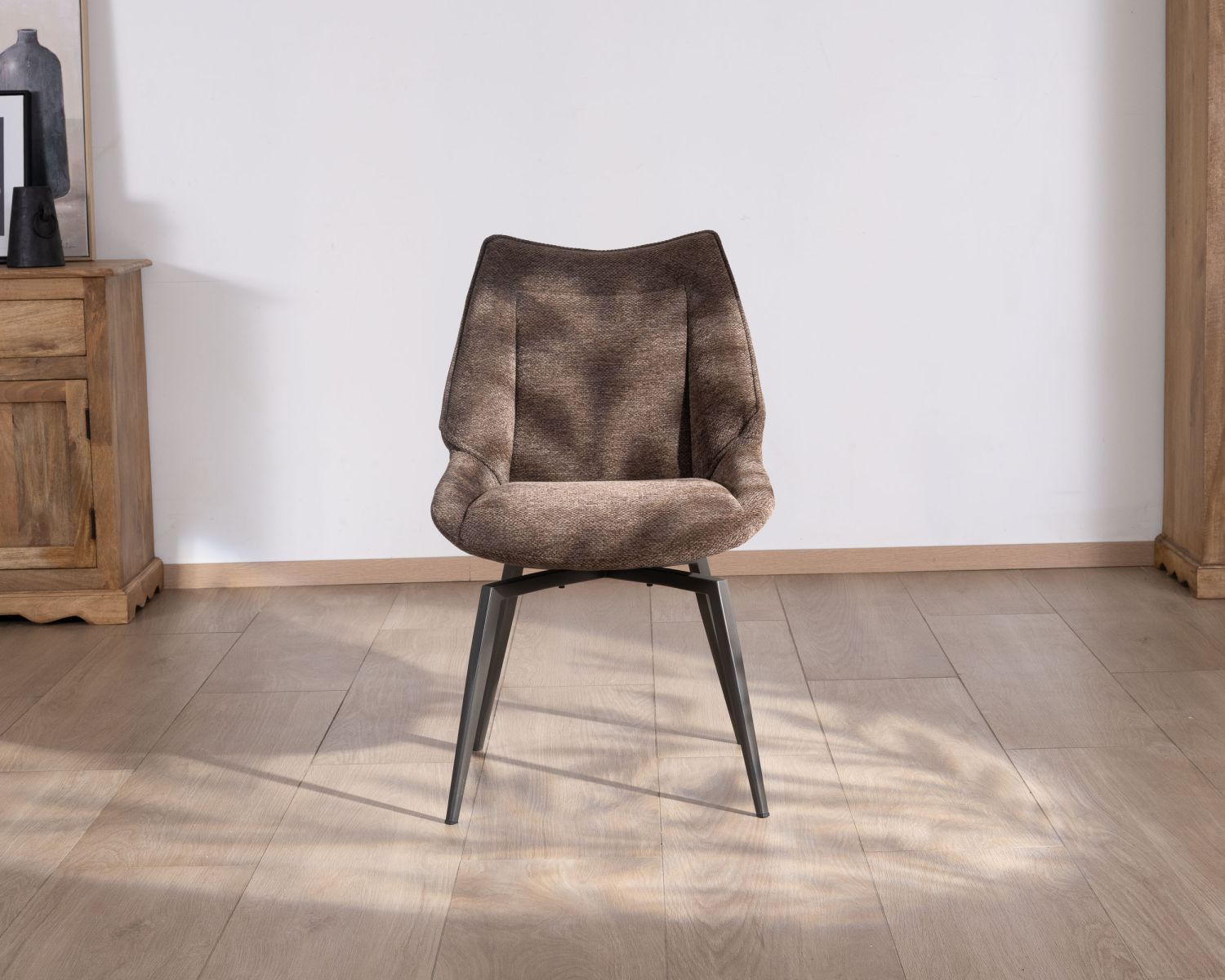 Set di 2 sedie da pranzo "Niko" color cioccolato con gambe in metallo