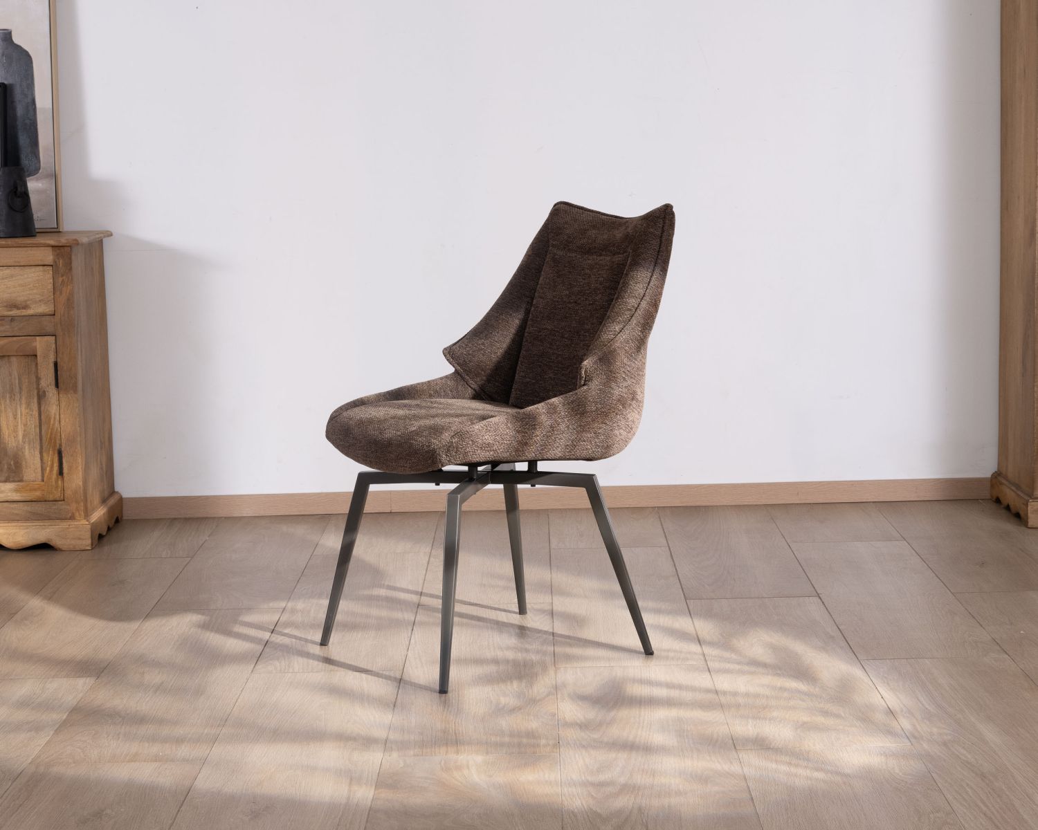 Set di 2 sedie da pranzo "Niko" color cioccolato con gambe in metallo