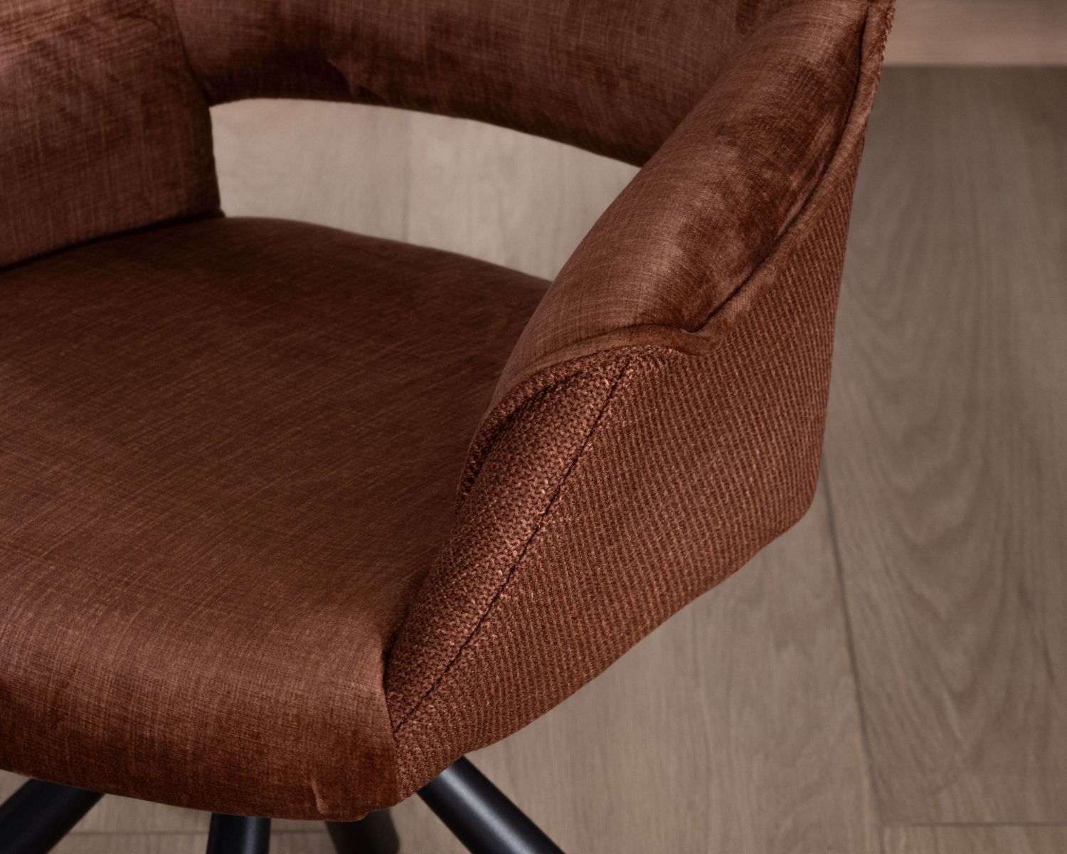 Set di 2 sedie girevoli da pranzo in stile retrò "Chilko" in tessuto bi-tessuto color rame