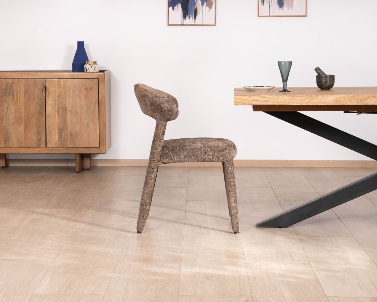 Set di 2 sedie di design a copertura totale "Amarello" in tessuto boucle marrone
