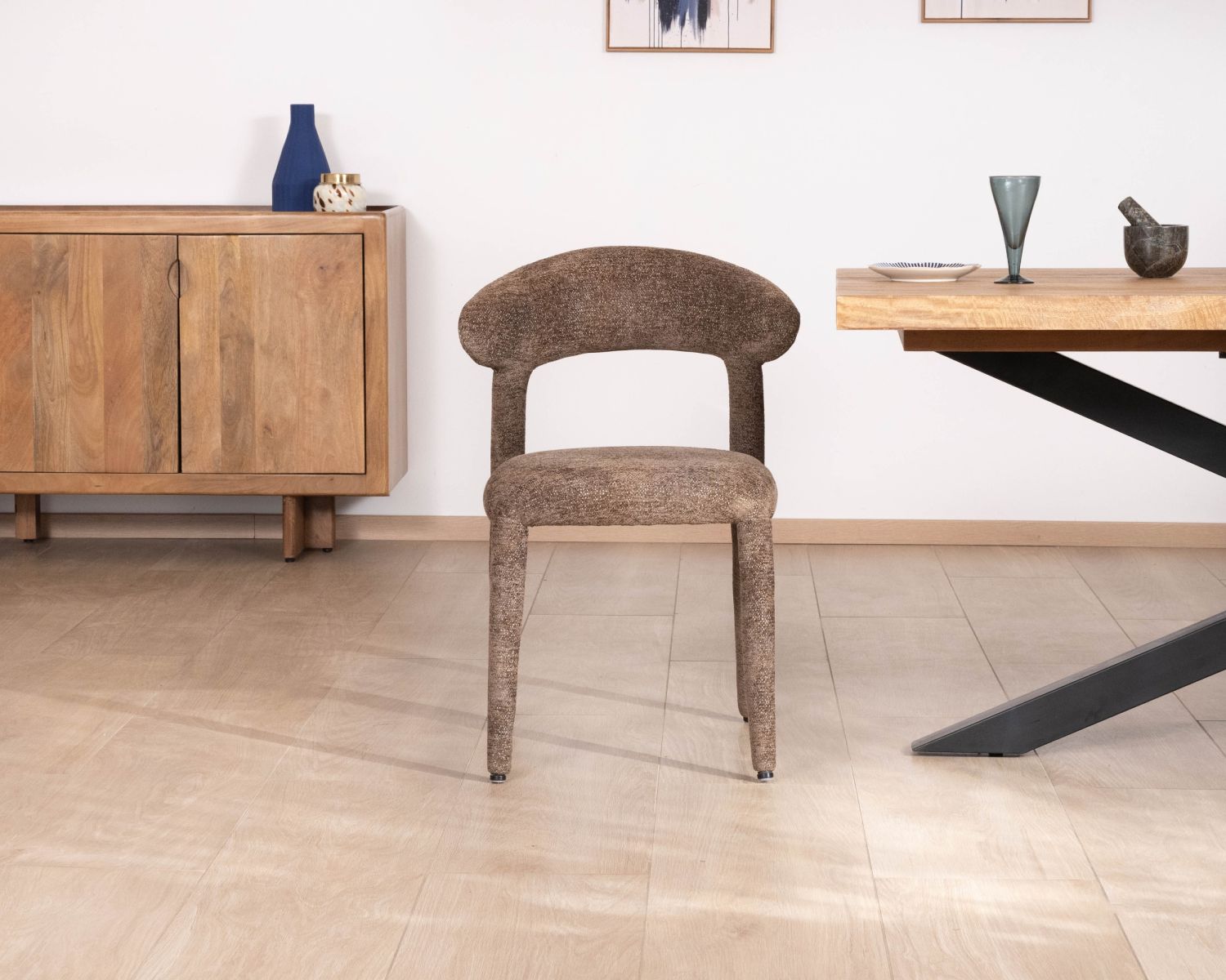 Set di 2 sedie di design a copertura totale "Amarello" in tessuto boucle marrone