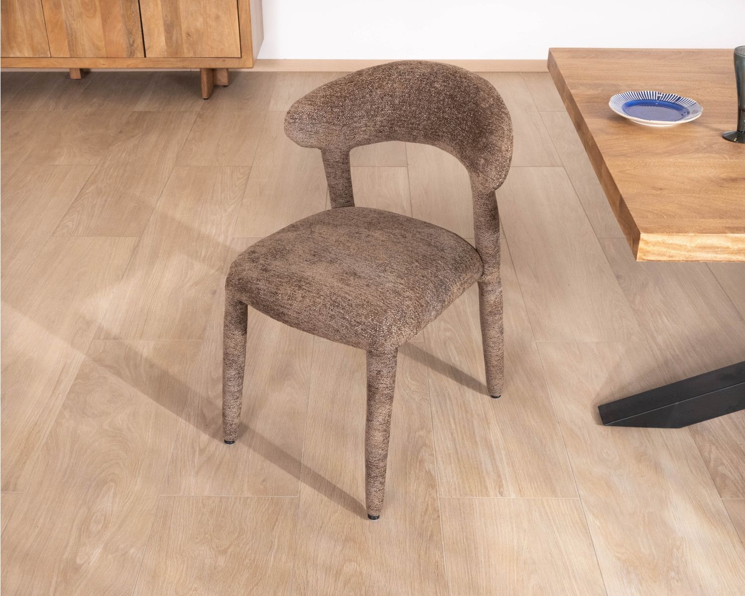 Set di 2 sedie di design a copertura totale "Amarello" in tessuto boucle marrone