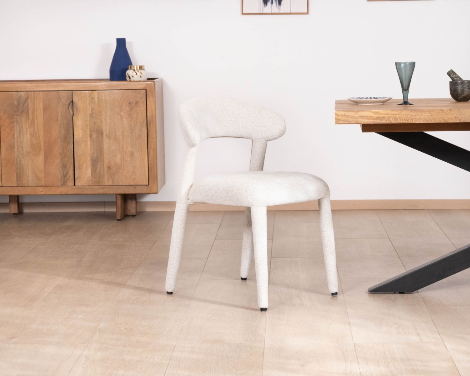 Set di 2 sedie di design "Amarello" in tessuto bouclé bianco