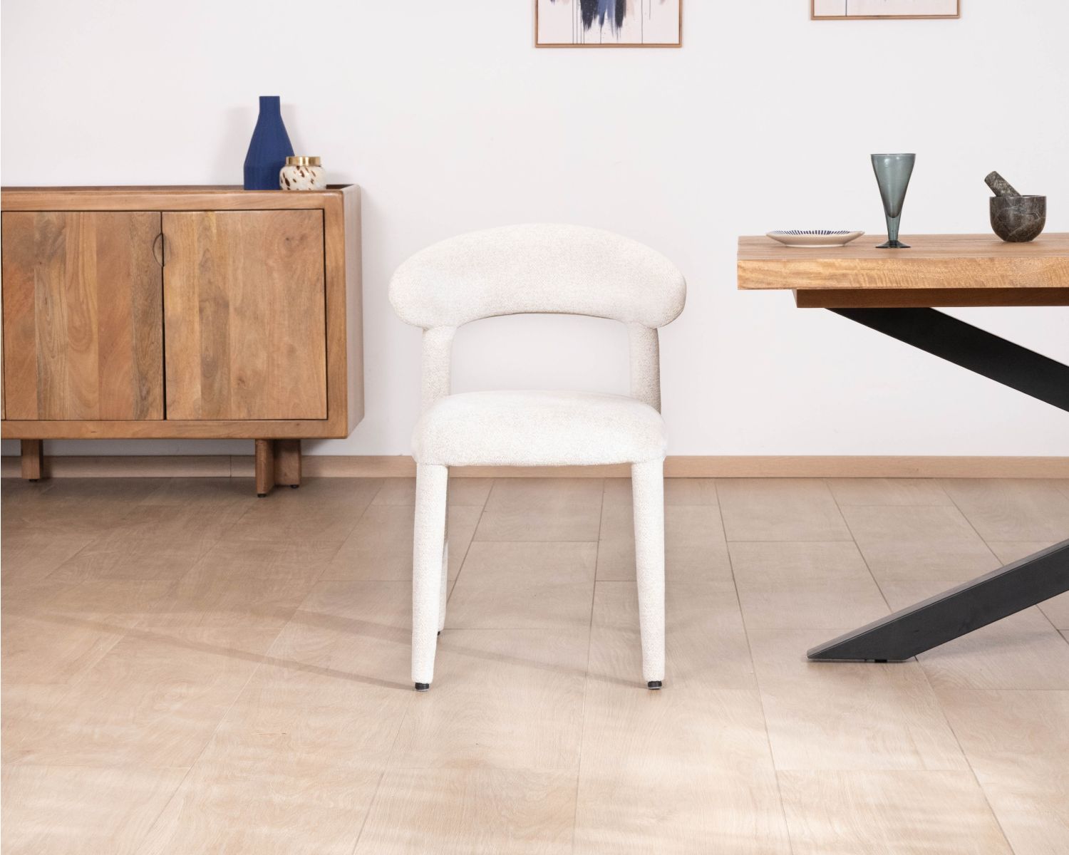 Set di 2 sedie di design "Amarello" in tessuto bouclé bianco