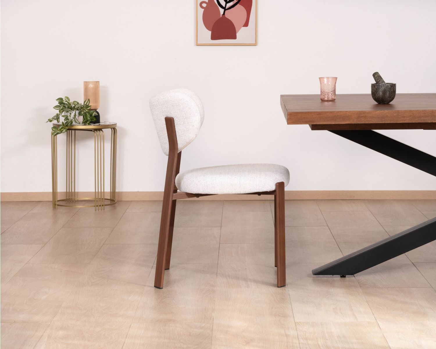 Set di 2 sedie da pranzo impilabili in stile retrò in tessuto intrecciato bianco "Staccato" con gambe in legno scuro