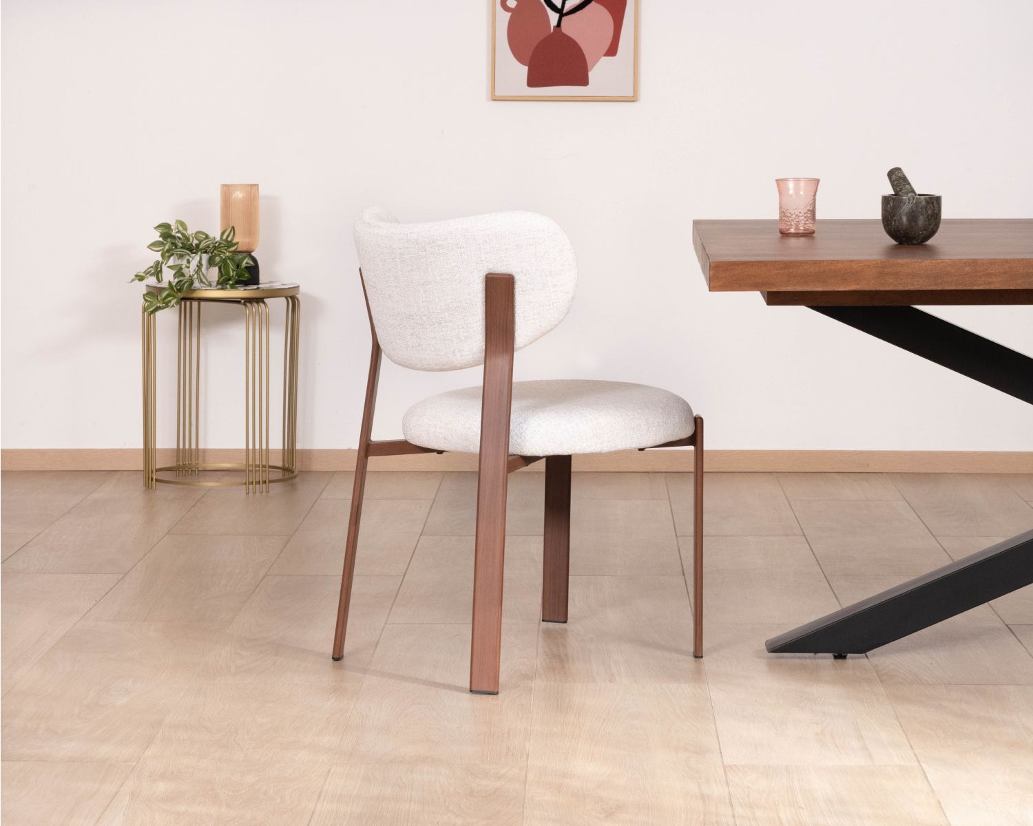 Set di 2 sedie da pranzo impilabili in stile retrò in tessuto intrecciato bianco "Staccato" con gambe in legno scuro