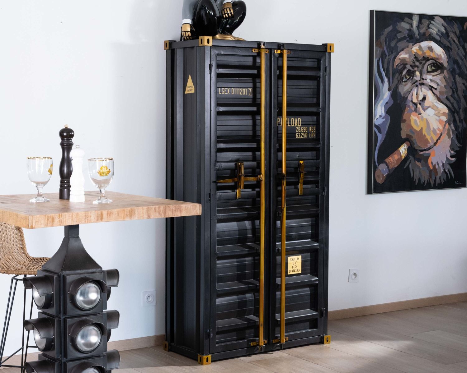 Mobile bar "Crazy" nero a doppia anta in stile container