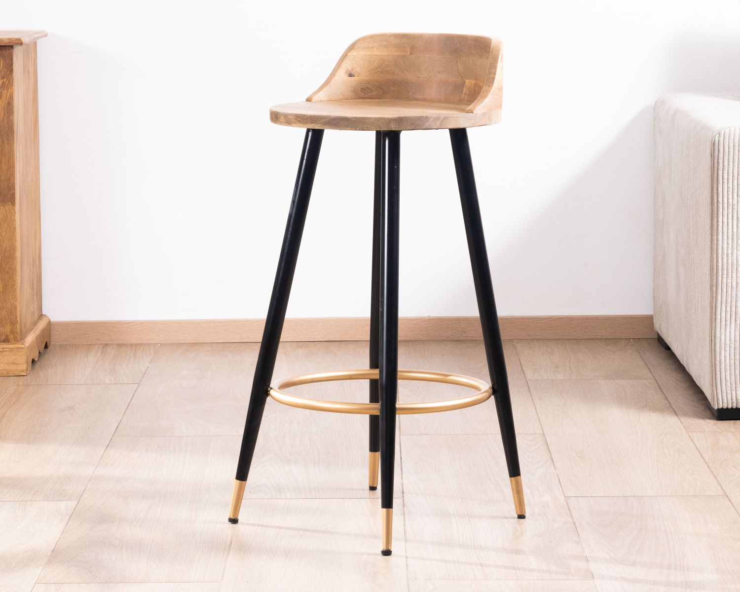 Seggiolone "Piana" retro-chic in mango