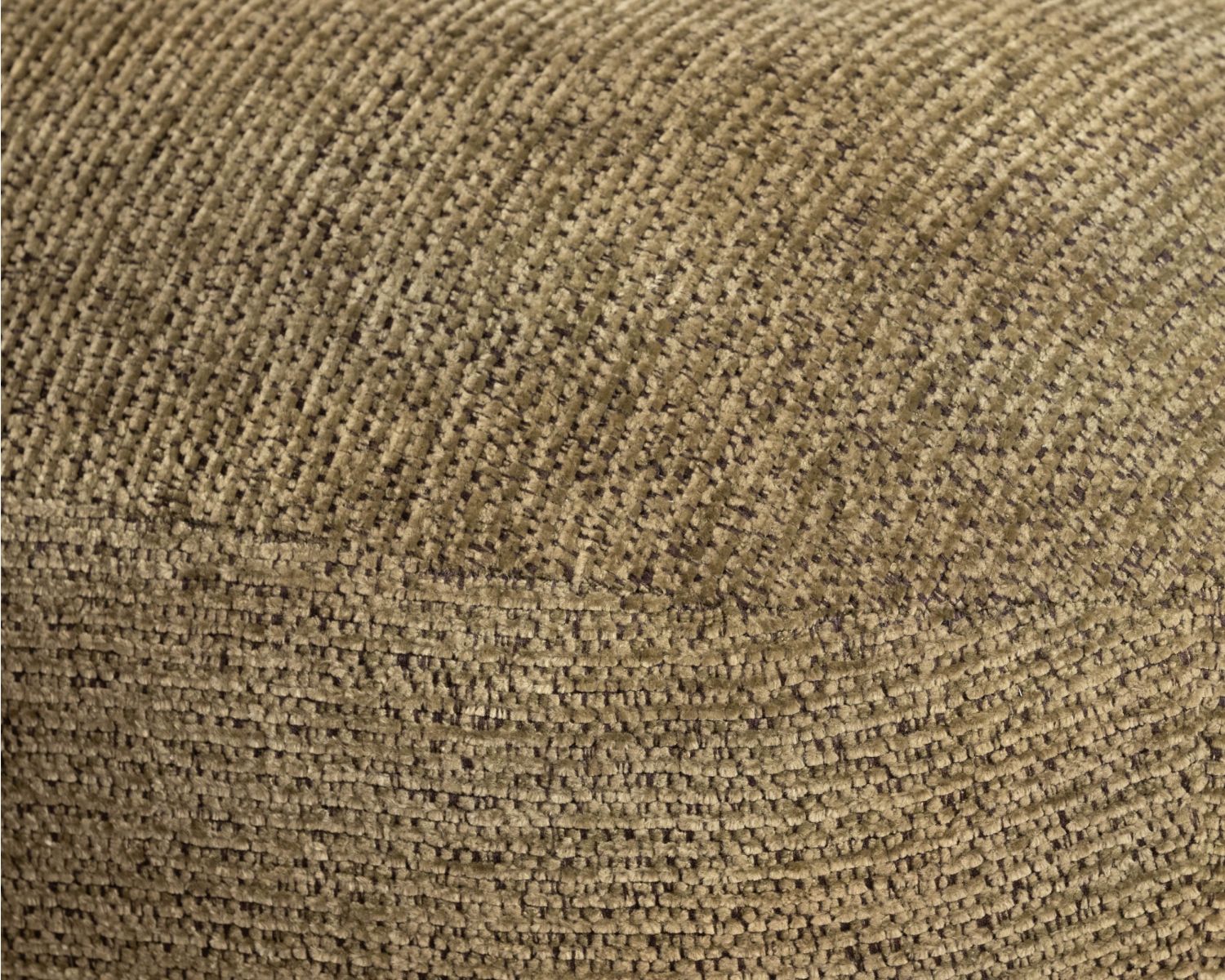 Poltrona bassa dal design moderno e organico "Luno" in tessuto bouclette kaki