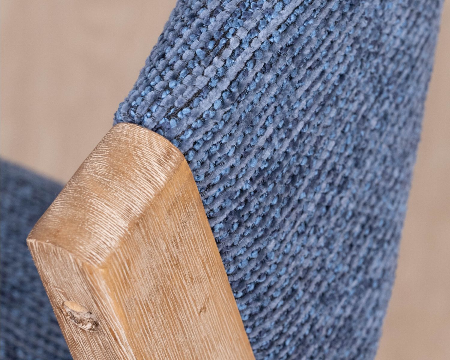 Set di 2 sedie da pranzo contemporanee blu notte "Kyara" con gambe a boomerang in legno di albero della gomma