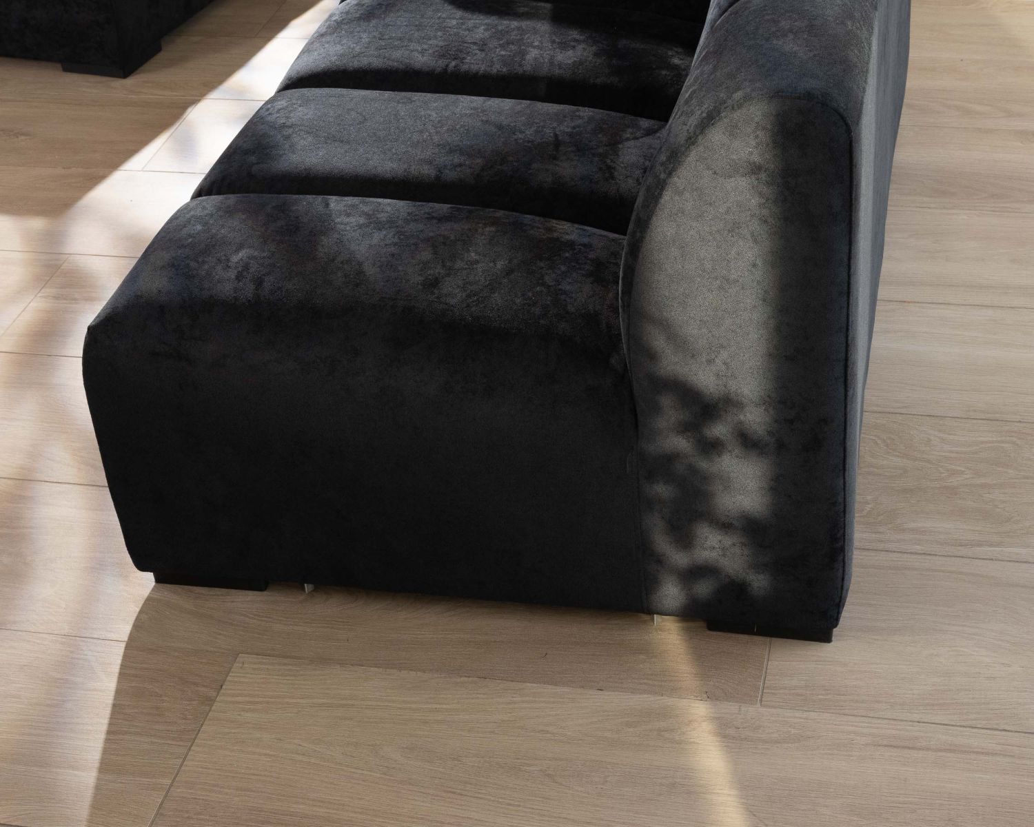 Divano a 3 posti con meridiano "Enjoy Home" in velluto liscio antracite