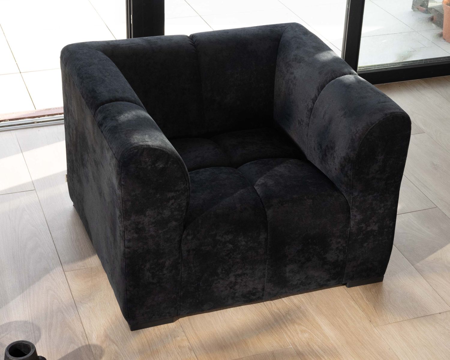 Poltrona di design cubica "Enjoy Home" in velluto antracite con impunture