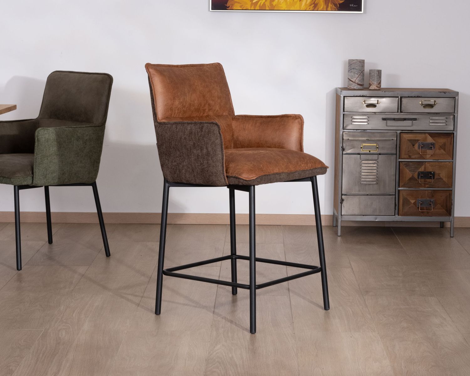 Set di 2 sedie a isola in bi-materiale "Lokka" marrone e cognac, seduta a mezza altezza