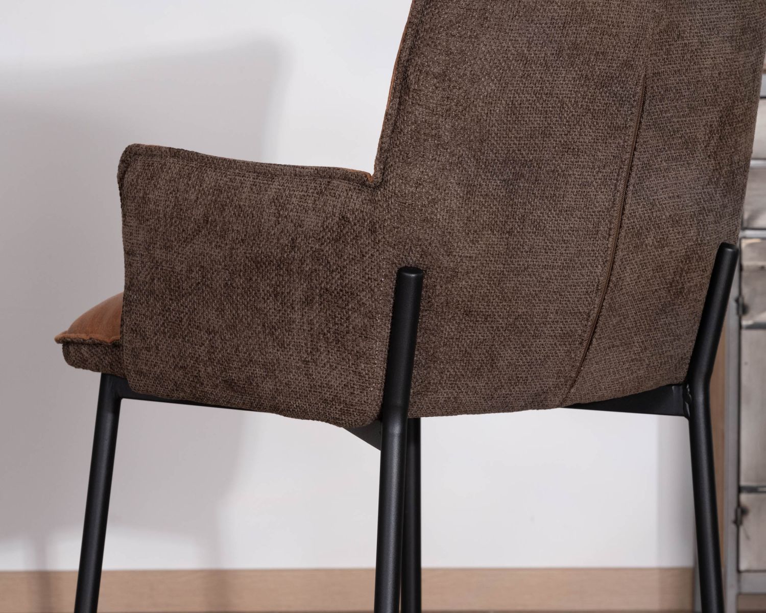 Set di 2 sedie a isola in bi-materiale "Lokka" marrone e cognac, seduta a mezza altezza