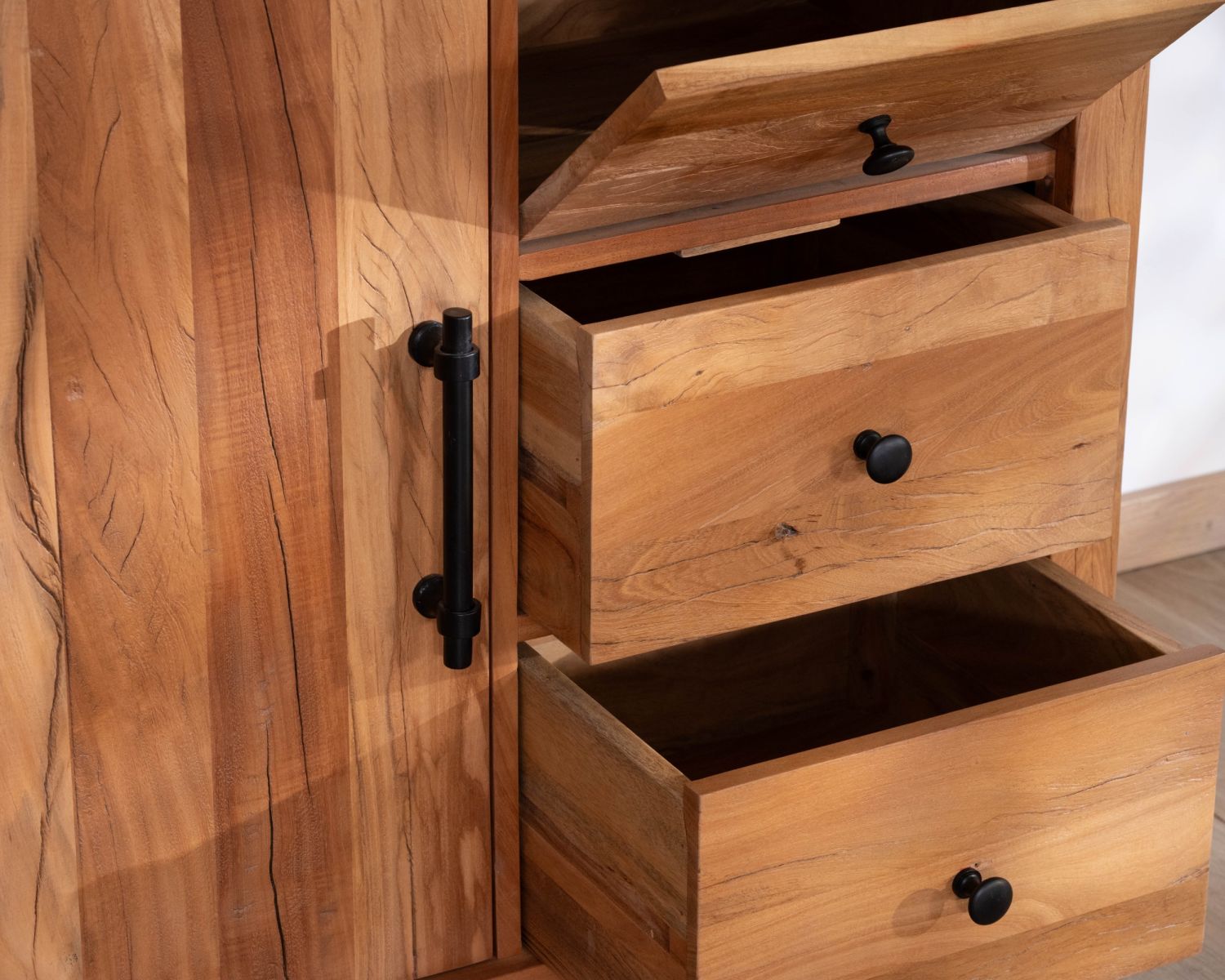 Mobile sottolavabo da 80 cm in legno riciclato "Mokal", in stile casa di campagna