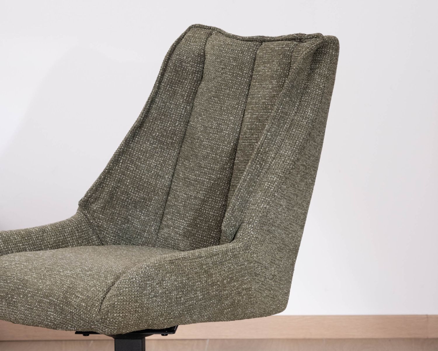 Set di 2 sedie da pranzo di design contemporaneo "Webber" in tessuto verde con base girevole in metallo nero