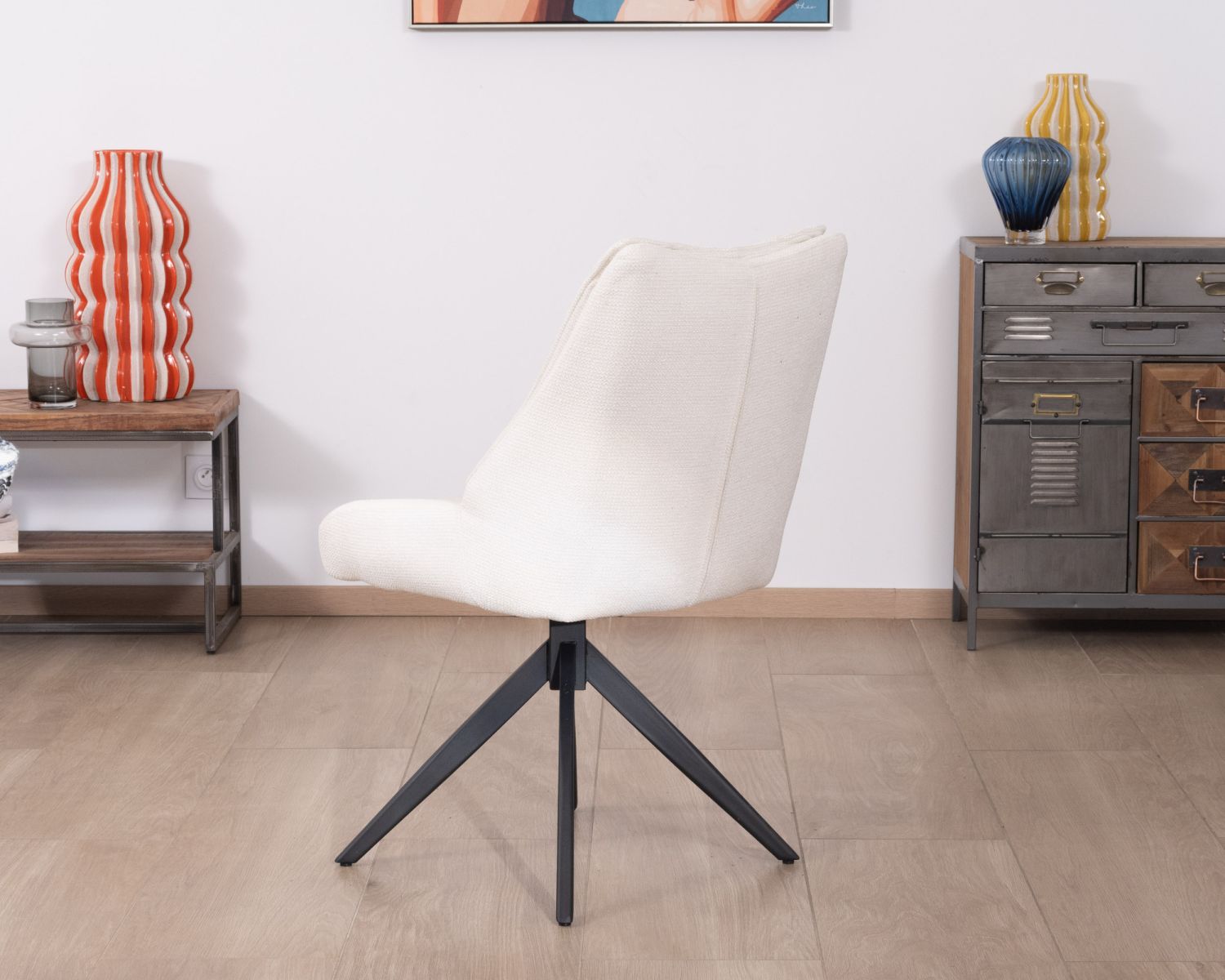 Set di 2 sedie da pranzo "Webber" in tessuto bianco con base girevole in metallo