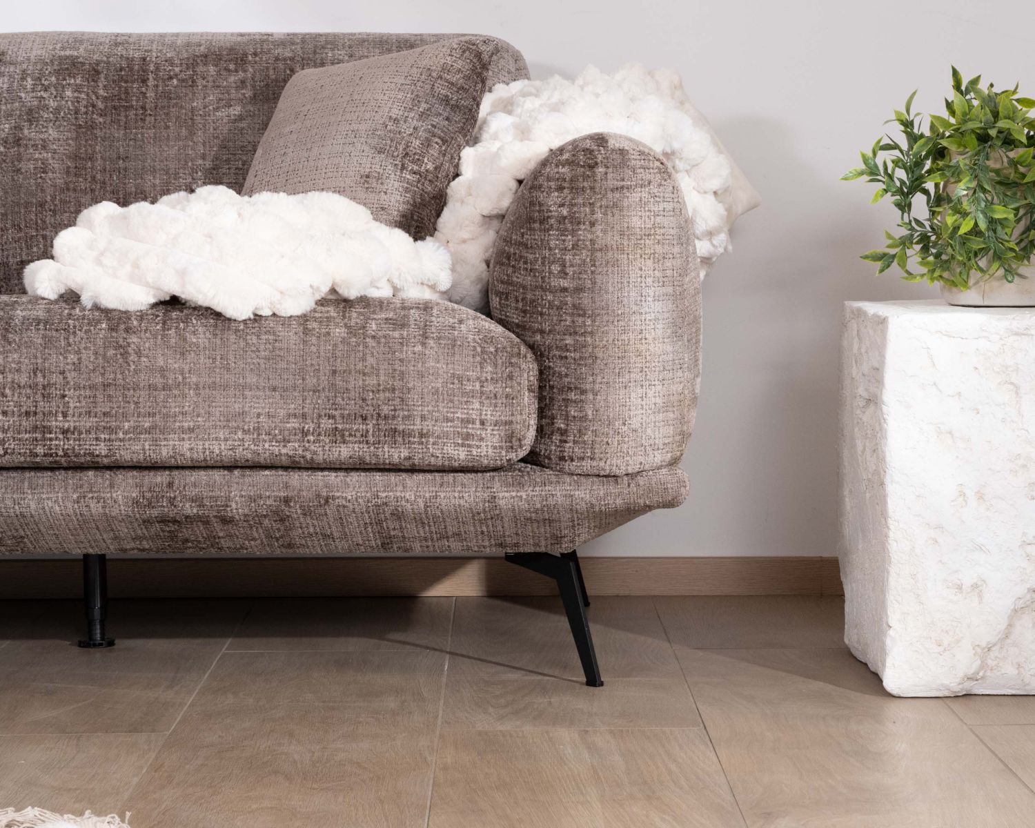 Divano a 3 posti in stile retrò "Paloma" in morbido tessuto di ciniglia grigio cenere