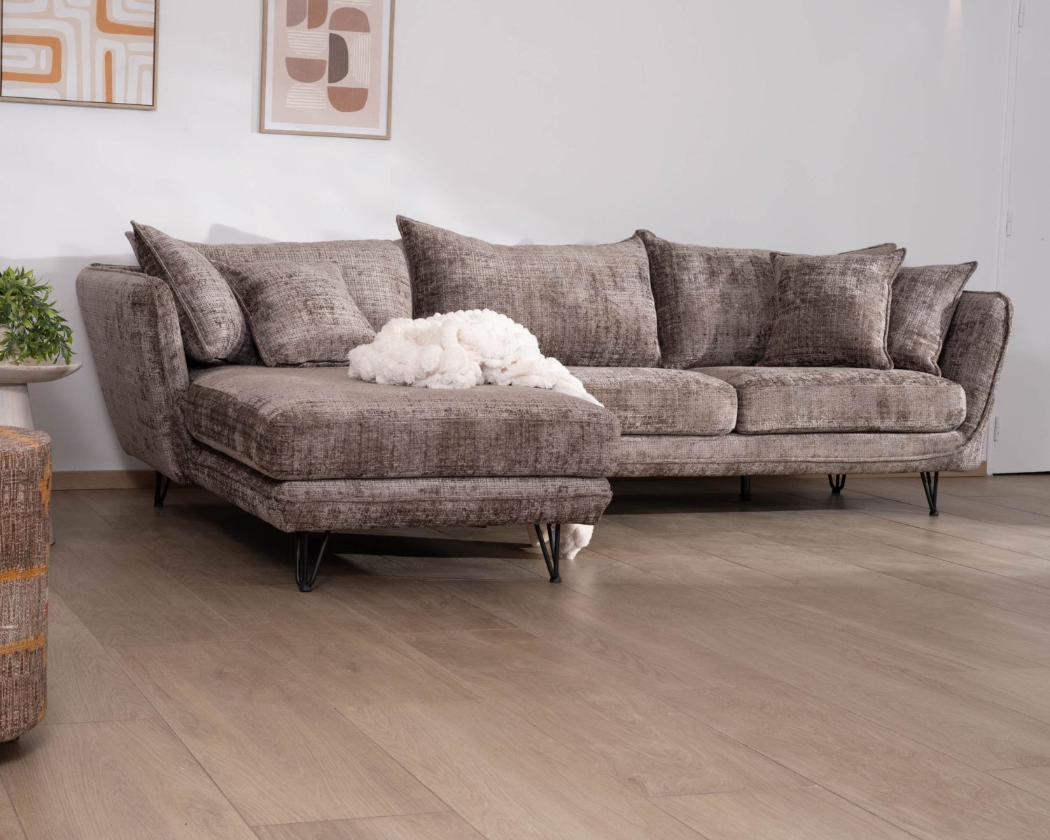 Divano angolare sinistro "Hasting" ultra-confortevole in morbido tessuto di ciniglia grigio cenere