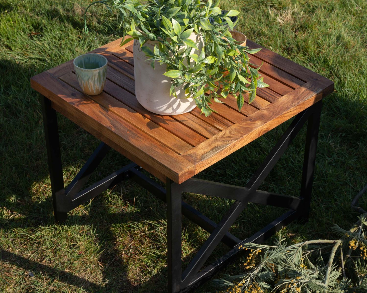 Tavolino quadrato da esterno in legno e metallo "Gardénia" 50x50cm