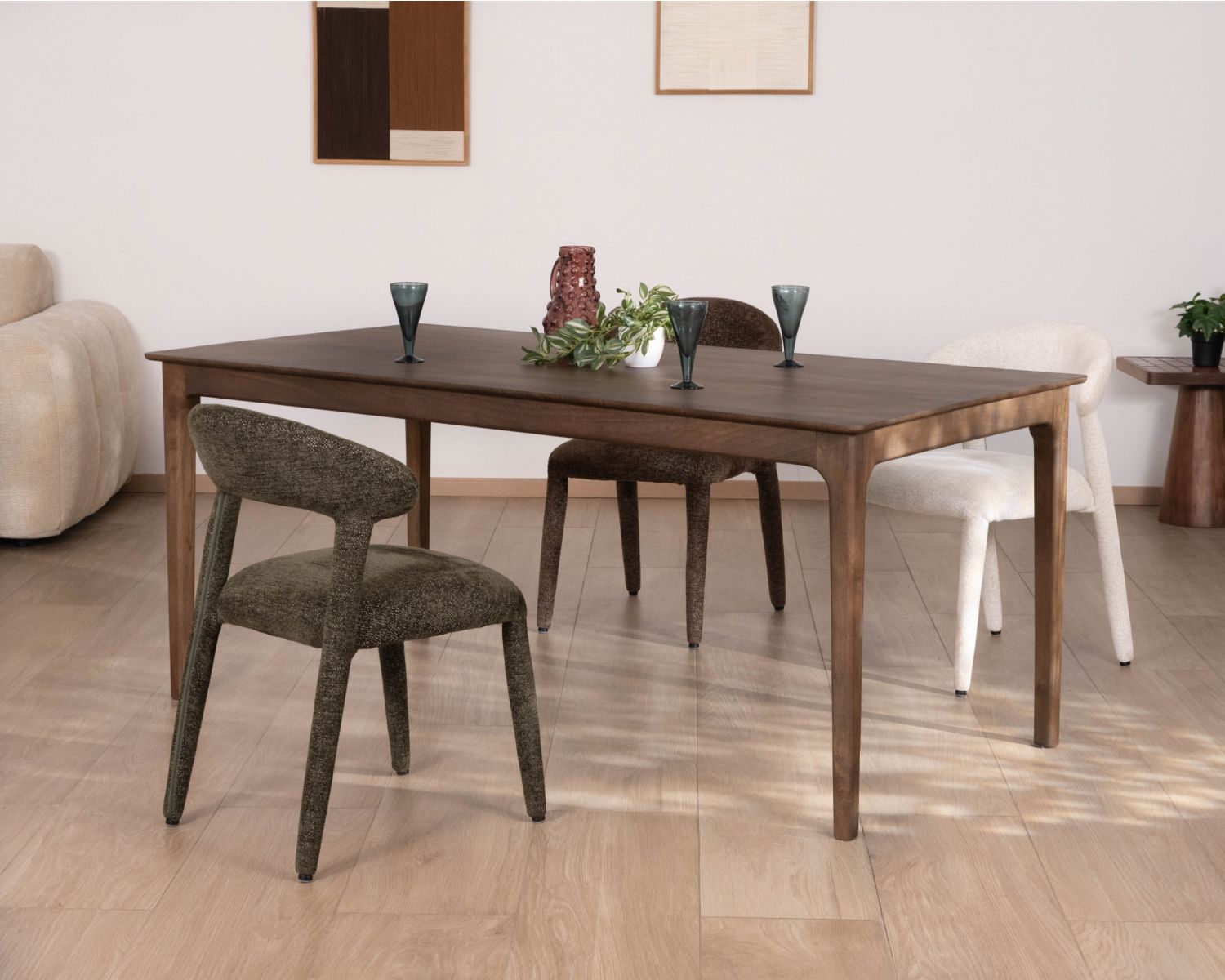 Tavolo da pranzo da 180 cm in legno di mango, dal design essenziale "Mokal"