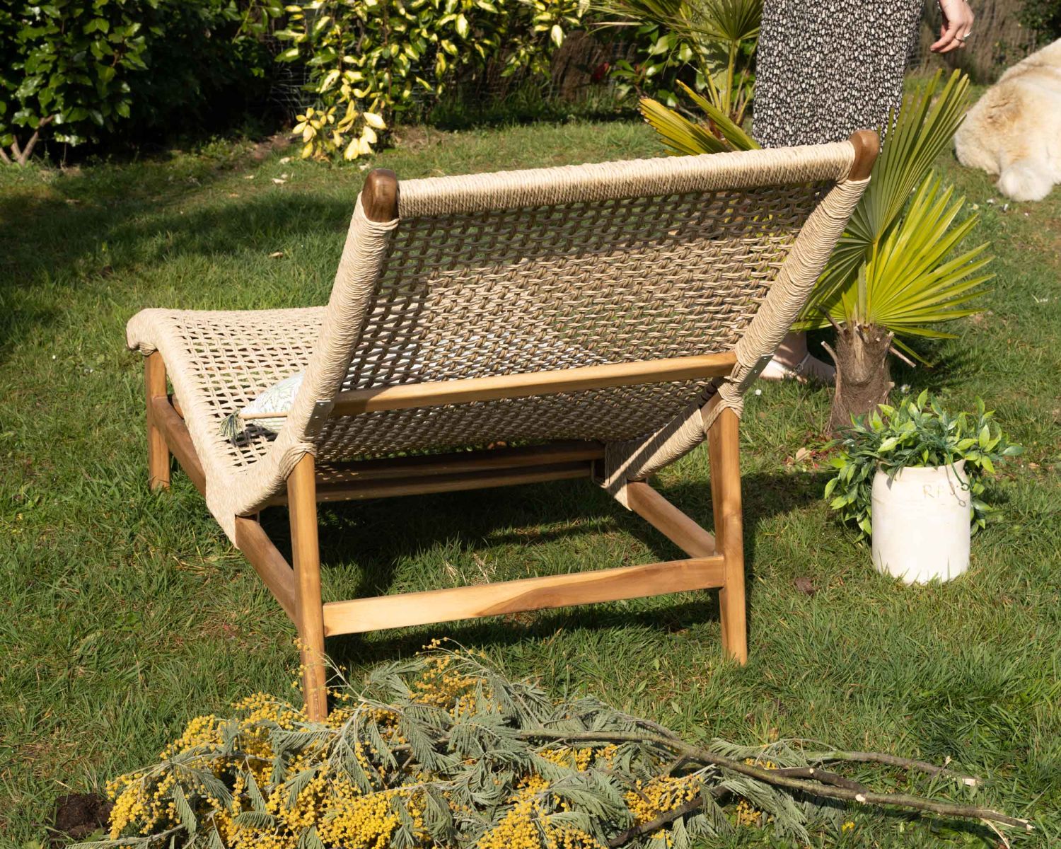 Lettino da sole "Alizé" a 1 posto in teak con seduta intrecciata