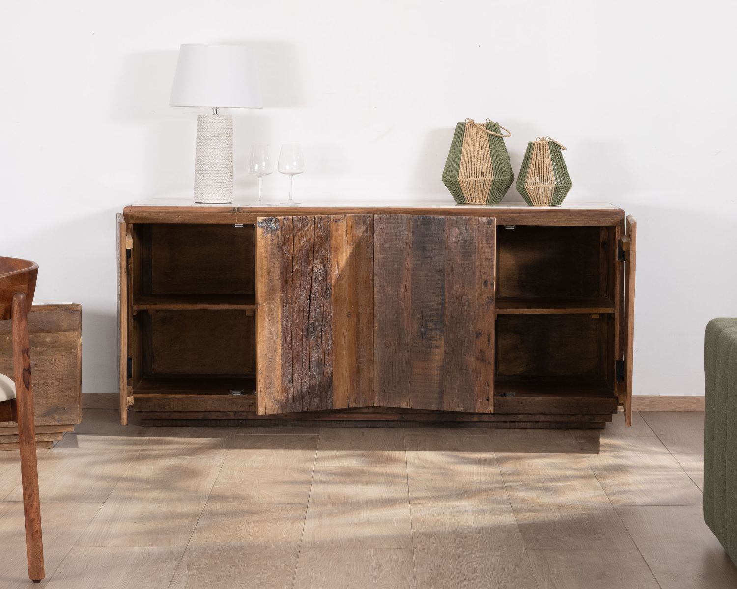 Credenza a 4 ante "Mood" in legno di recupero con piano in marmo bianco