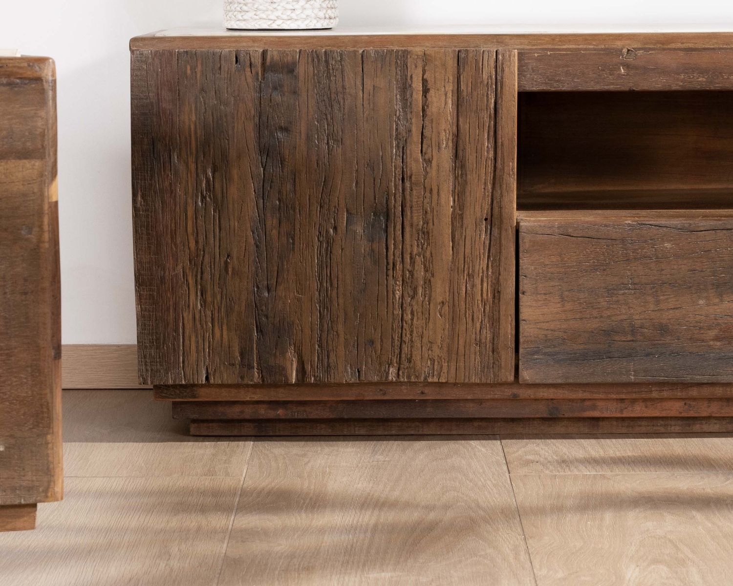 Porta TV Mood" da 180 cm in legno di recupero con piano in marmo bianco