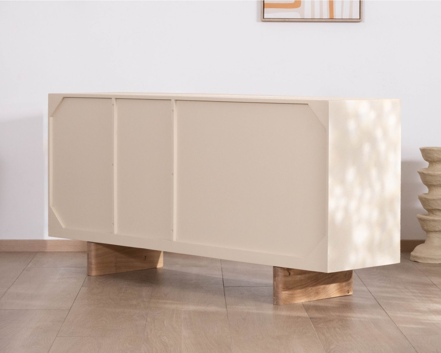 Credenza da 170 cm in stile organico con finitura effetto cemento sabbiato "Miona"