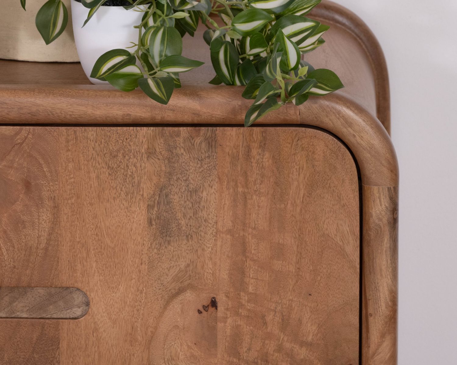 Credenza in stile neo-vintage in legno massello di mango, 170 cm, modello "Spelano", con 4 ante e 2 cassetti