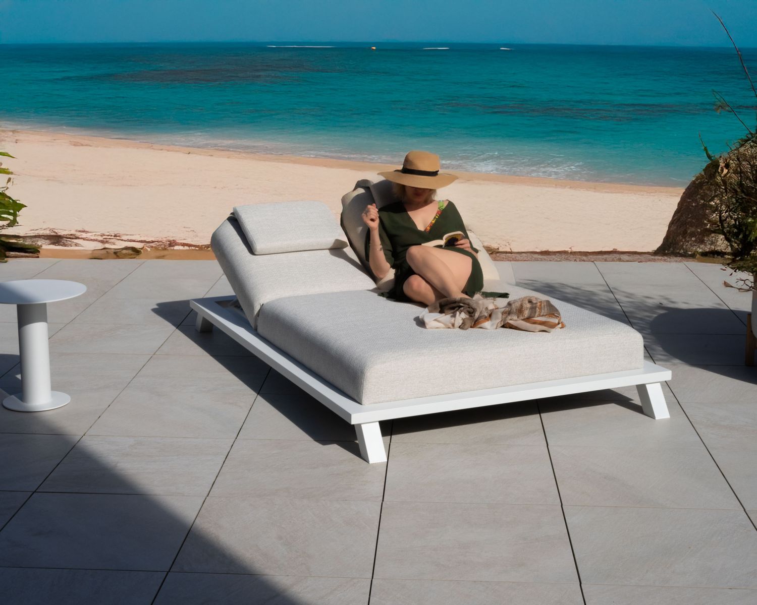 Poggiatesta in tessuto ecrù per il lettino "Nusa Pedina"