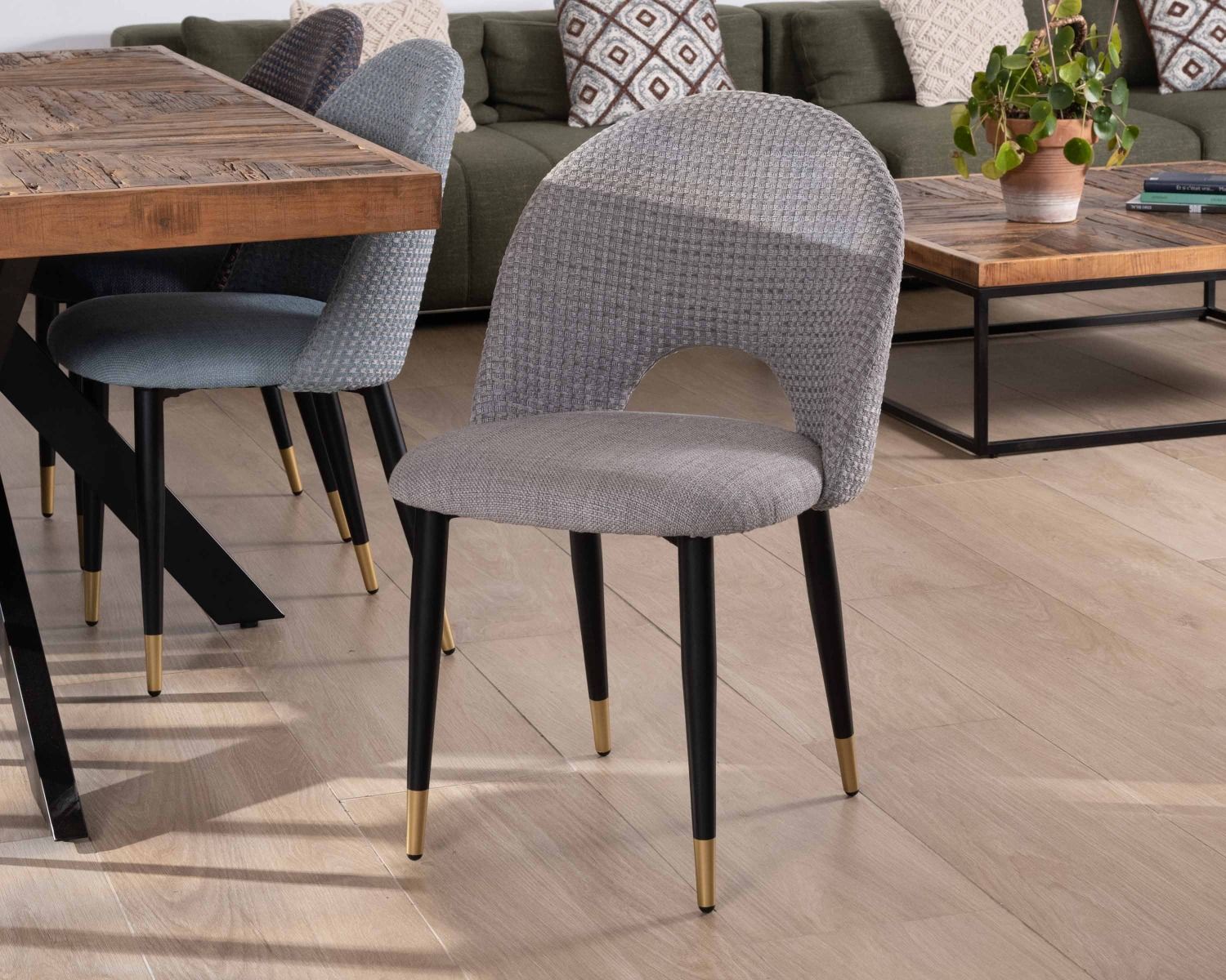 Set di 2 sedie in tessuto grigio "Vermont" con gambe in metallo laccato nero