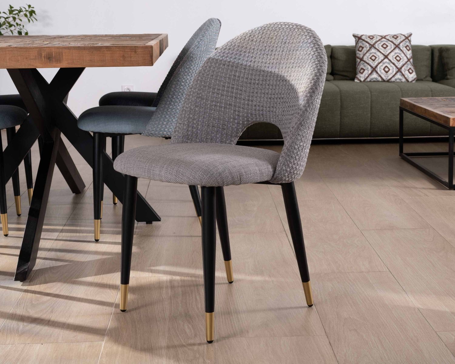 Set di 2 sedie in tessuto grigio "Vermont" con gambe in metallo laccato nero