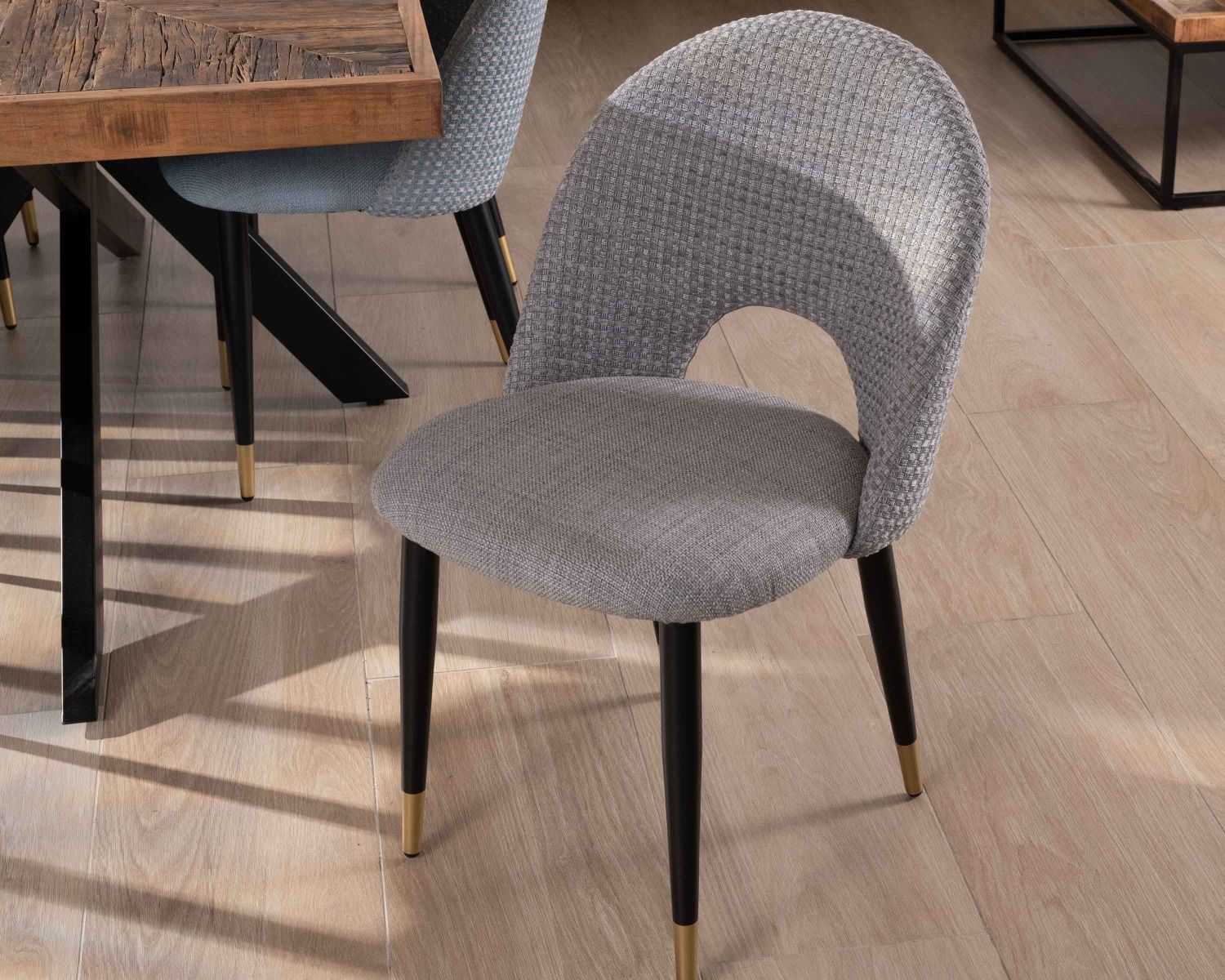 Set di 2 sedie in tessuto grigio "Vermont" con gambe in metallo laccato nero